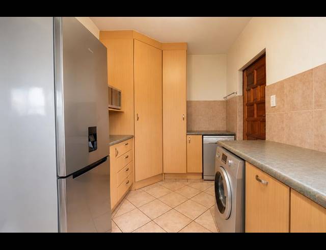 3 BEDROOM TOWNHOUSE FOR SALE IN NORTH RIDING